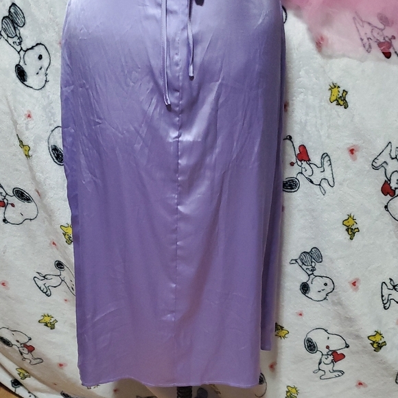 Elegant Purple Slip Midi Dress with Spaghetti Straps - Picture 8 of 12